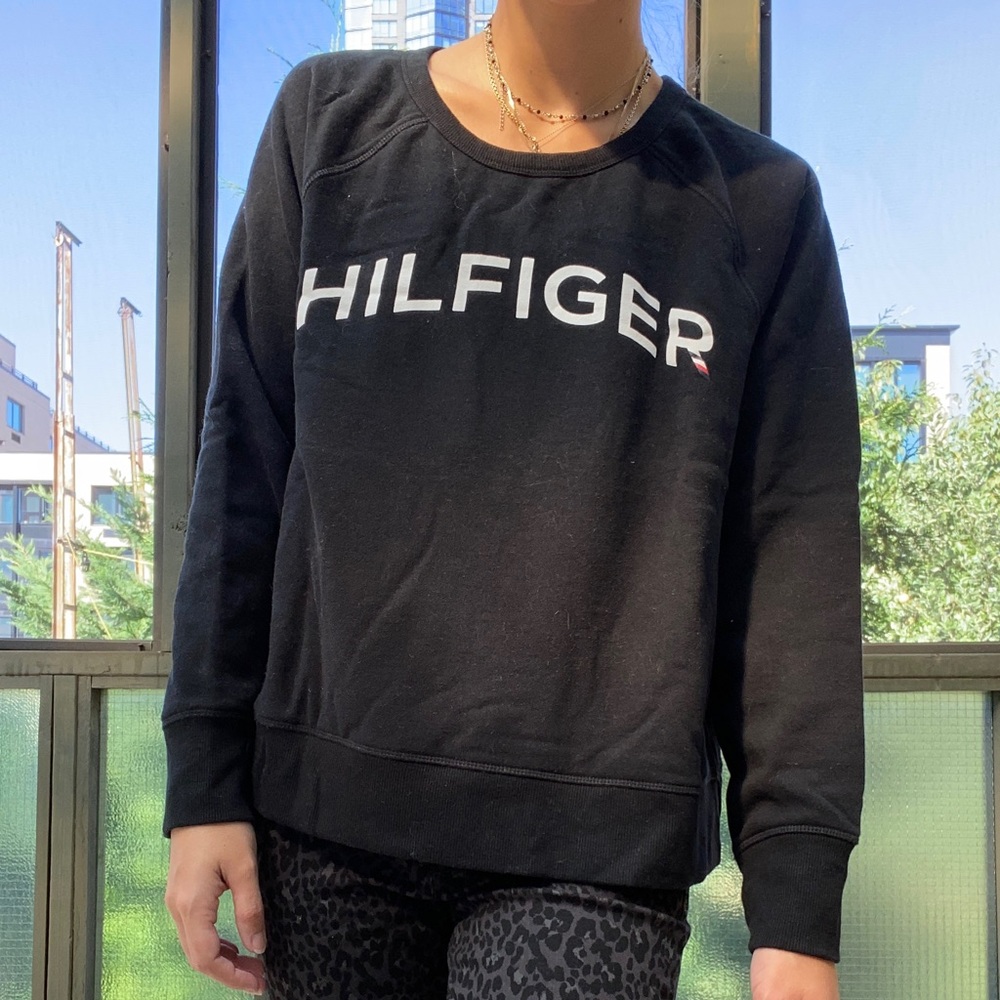 Tommy Hilfiger Crewneck!